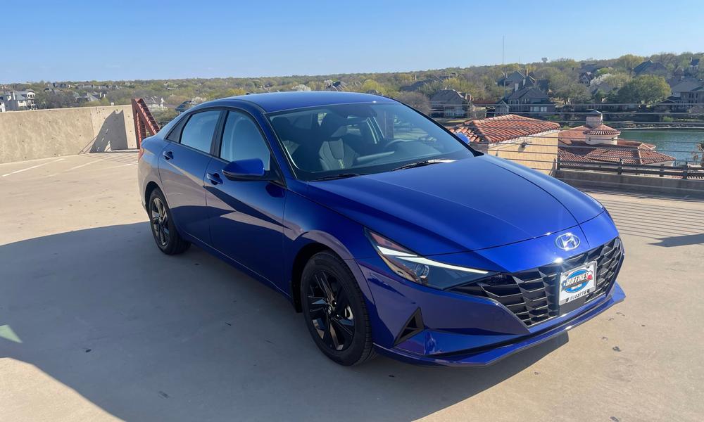2022 Hyundai Elantra sedan